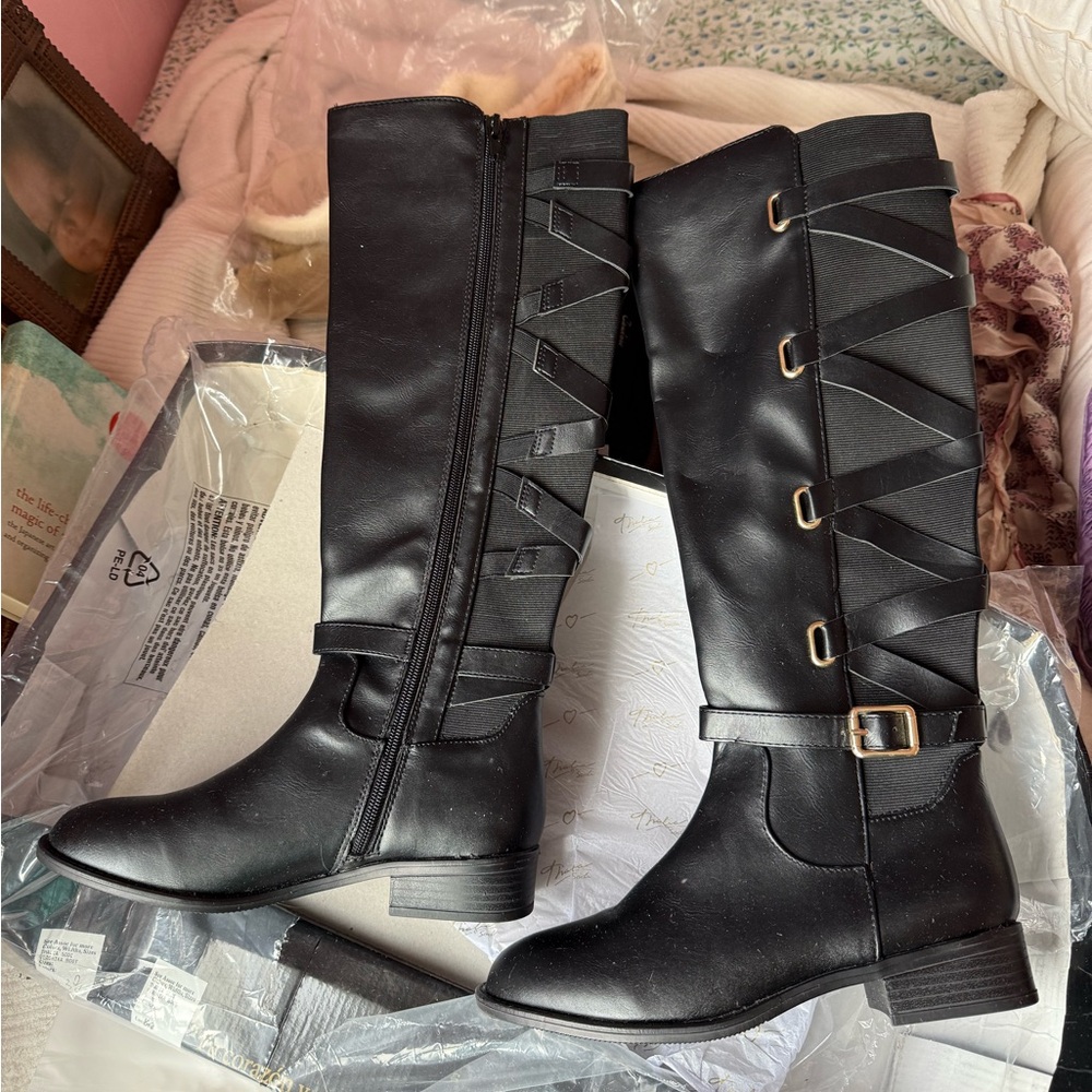 Women's Knee-High Boots Black w/Gold Thalia Sodi Veronica BHFO NWT Size 6.5M